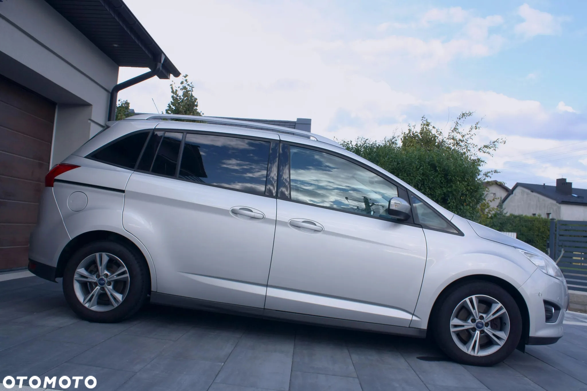 Ford Grand C-MAX 1.6 TDCi Start-Stop-System SYNC Edition - 11