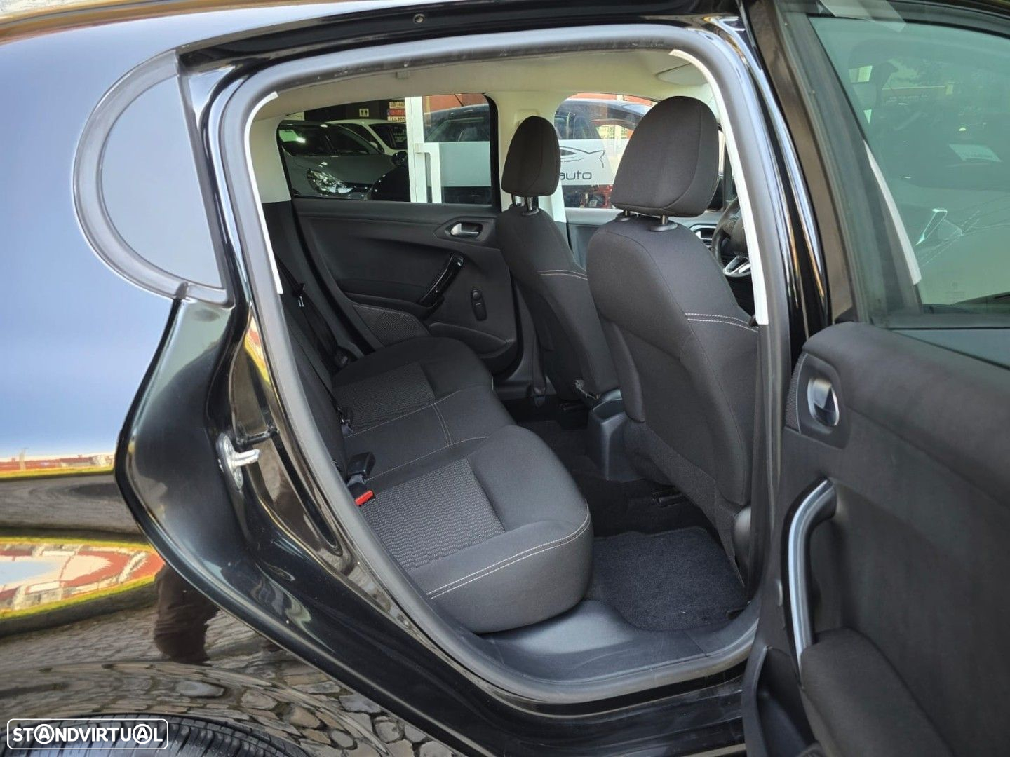 Peugeot 208 1.6 BlueHDi Active - 8