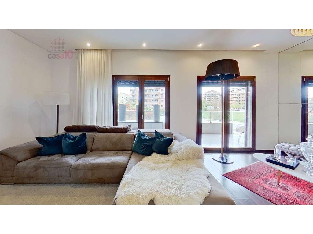 Apartamento de luxo T5 para venda nos Jardins do Cristo Rei, Lisboa - Grande imagem: 4/32