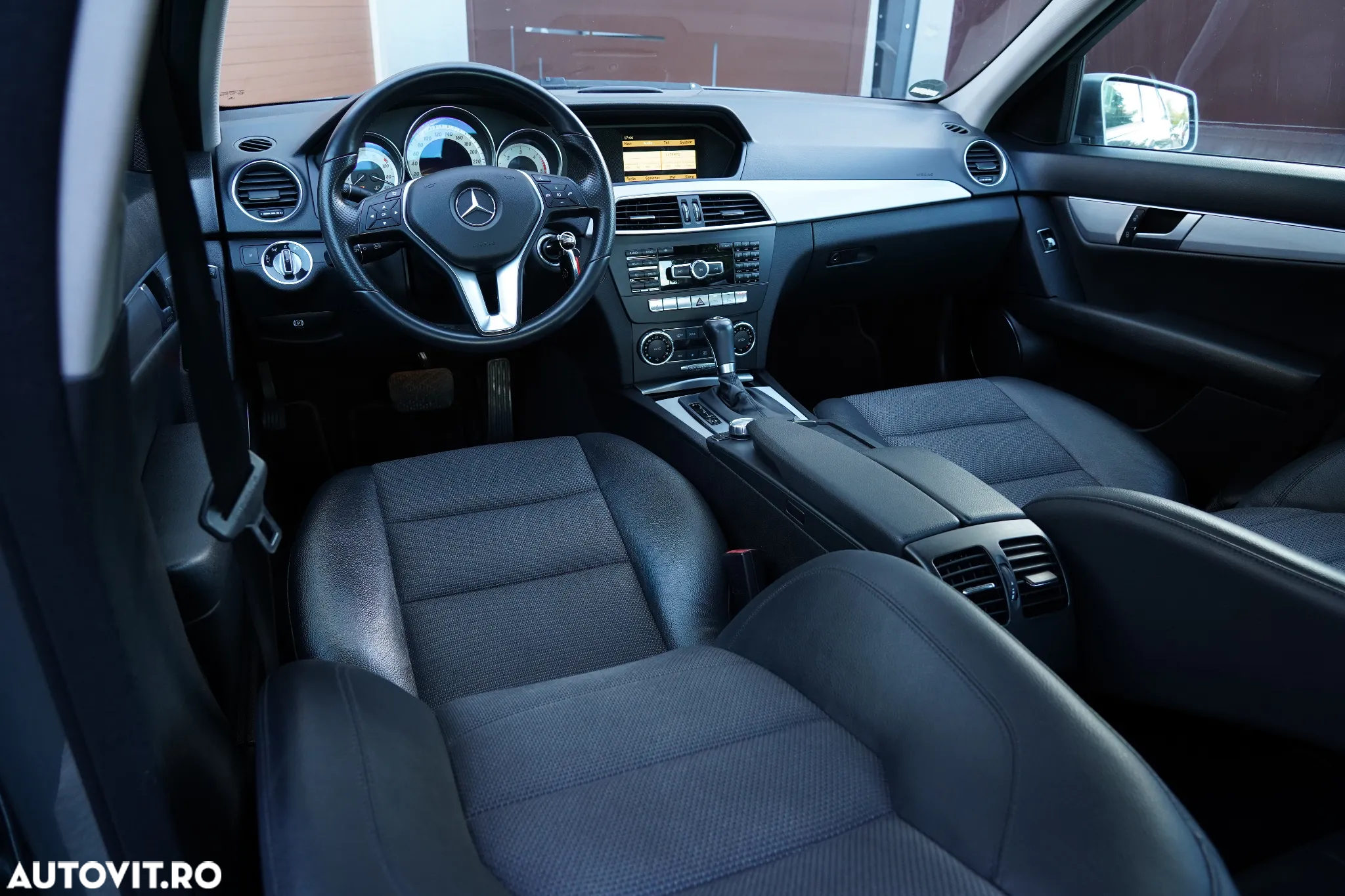 Mercedes-Benz C 220 (BlueTEC) d 7G-TRONIC Avantgarde - 12