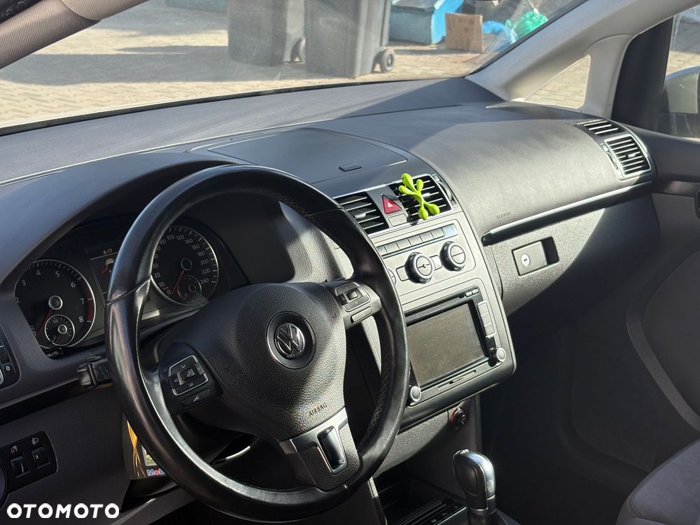Volkswagen Touran 1.4 TGI BlueMotion DSG Cup - 7