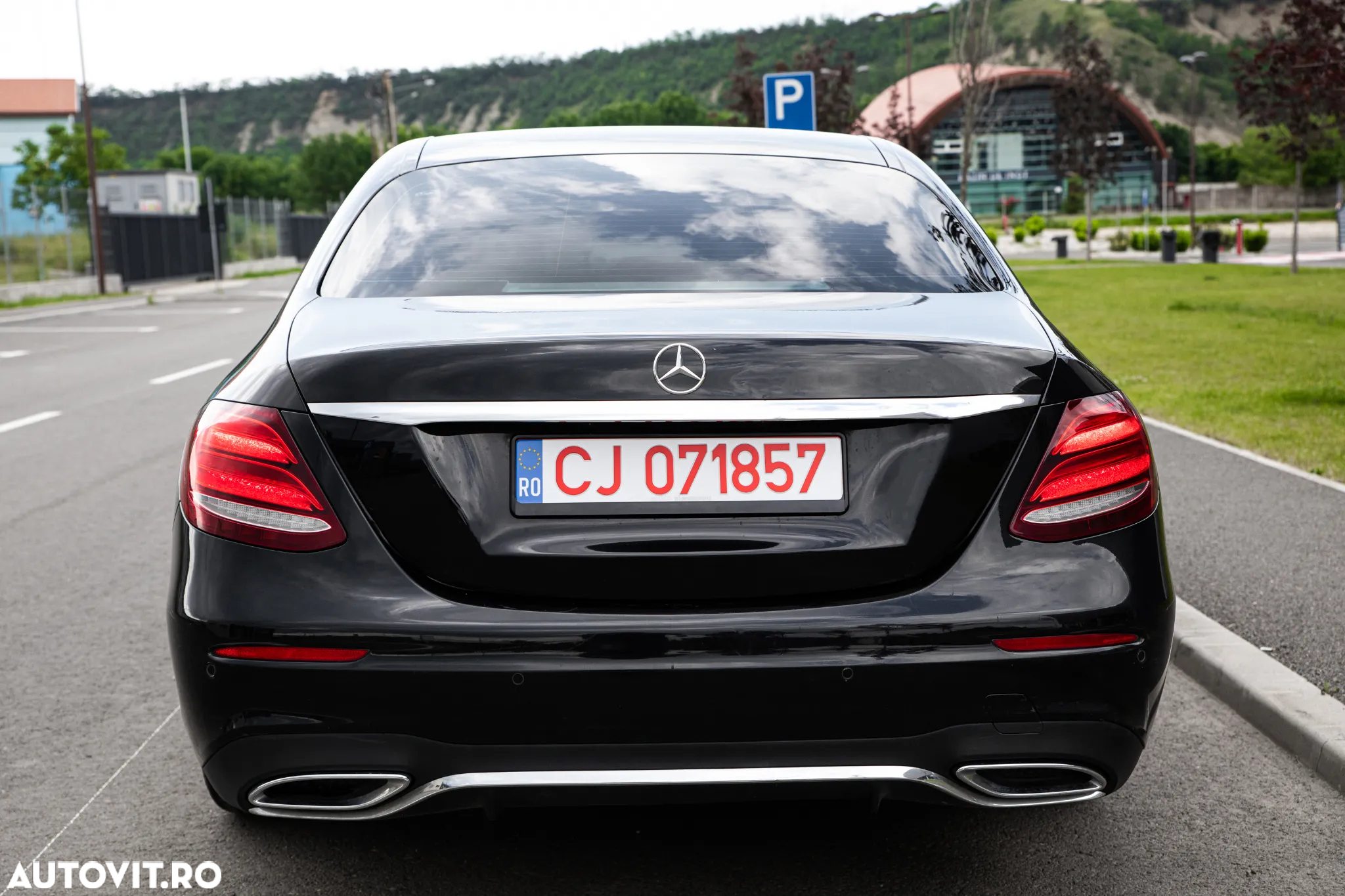 Mercedes-Benz E 200 d 9G-TRONIC AMG Line - 5