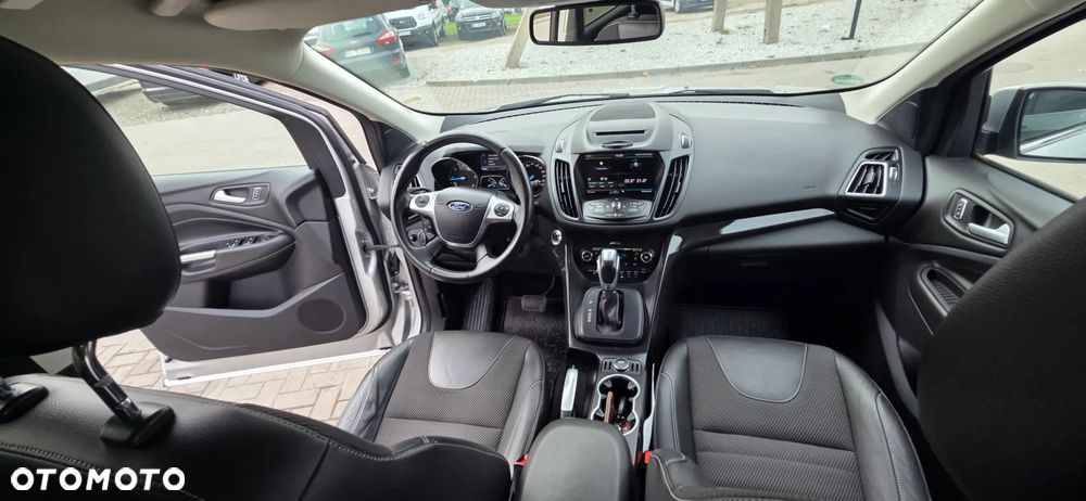 Ford Kuga 2.0 TDCi 4x4 Titanium - 37