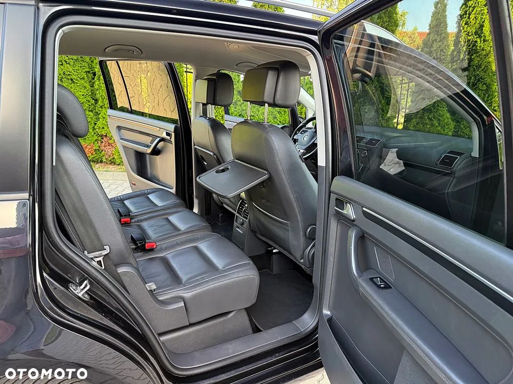 Volkswagen Touran 1.6 TDI DPF Highline - 6