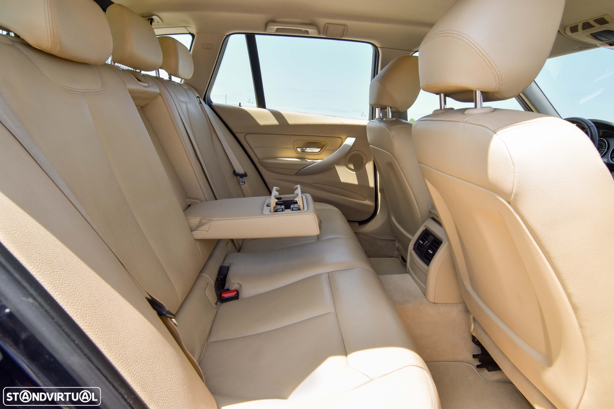 BMW 318 d Touring Auto Line Luxury - 24