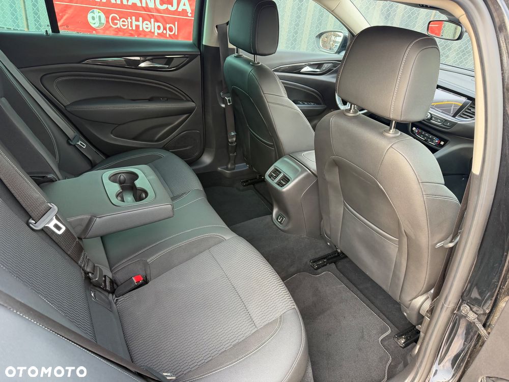 Opel Insignia - 10