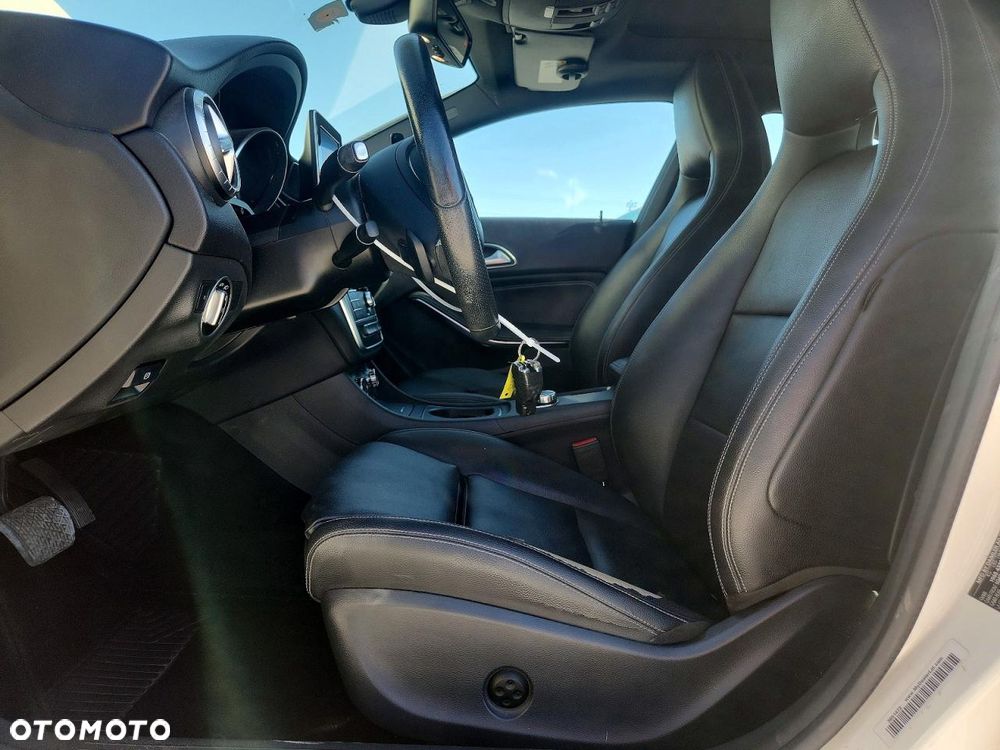 Mercedes-Benz CLA 250 7G-DCT AMG Line - 9