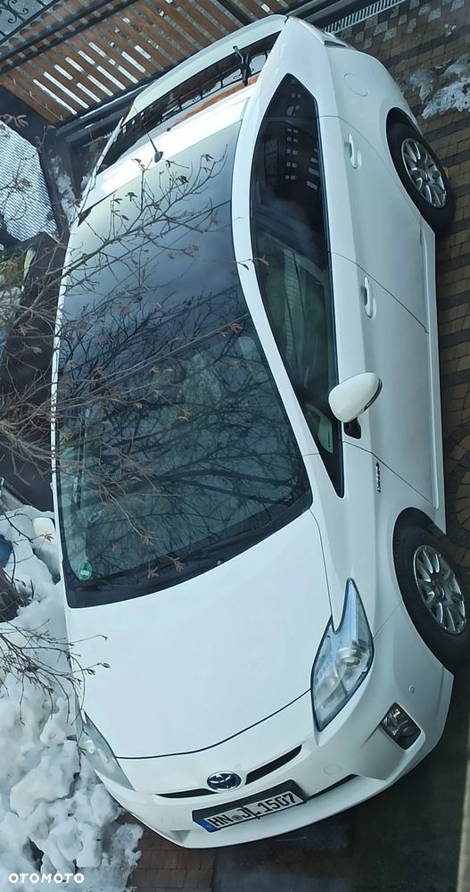 Toyota Prius (Hybrid) - 22