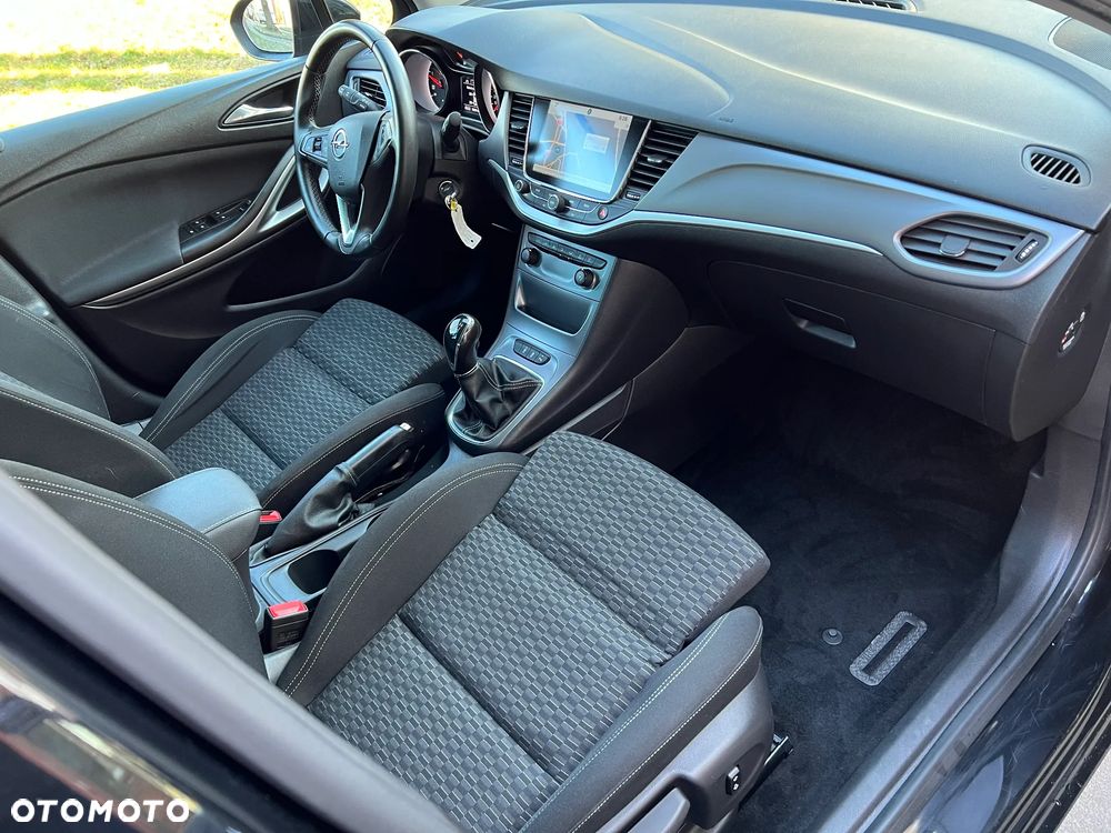 Opel Astra 1.6 D Start/Stop Dynamic - 10