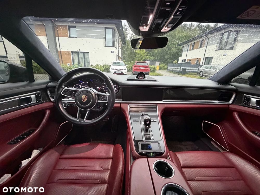 Porsche Panamera 4S - 6