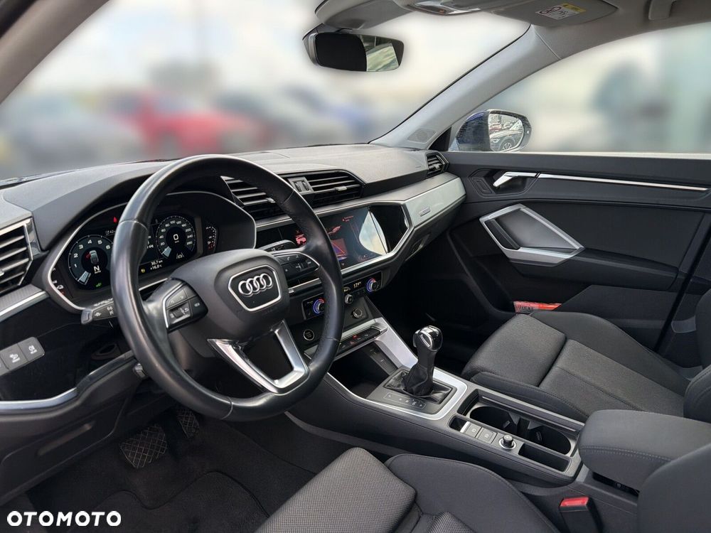 Audi Q3 Sportback - 13