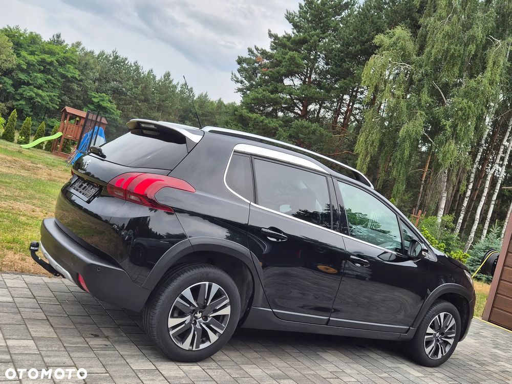 Peugeot 2008 1.2 Pure Tech Allure S&S - 4