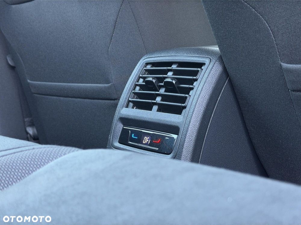 Volkswagen Golf - 18