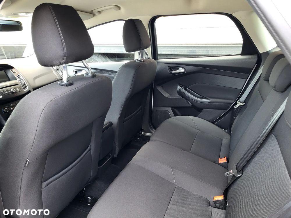 Ford Focus 1.0 EcoBoost Trend Edition Business - 27