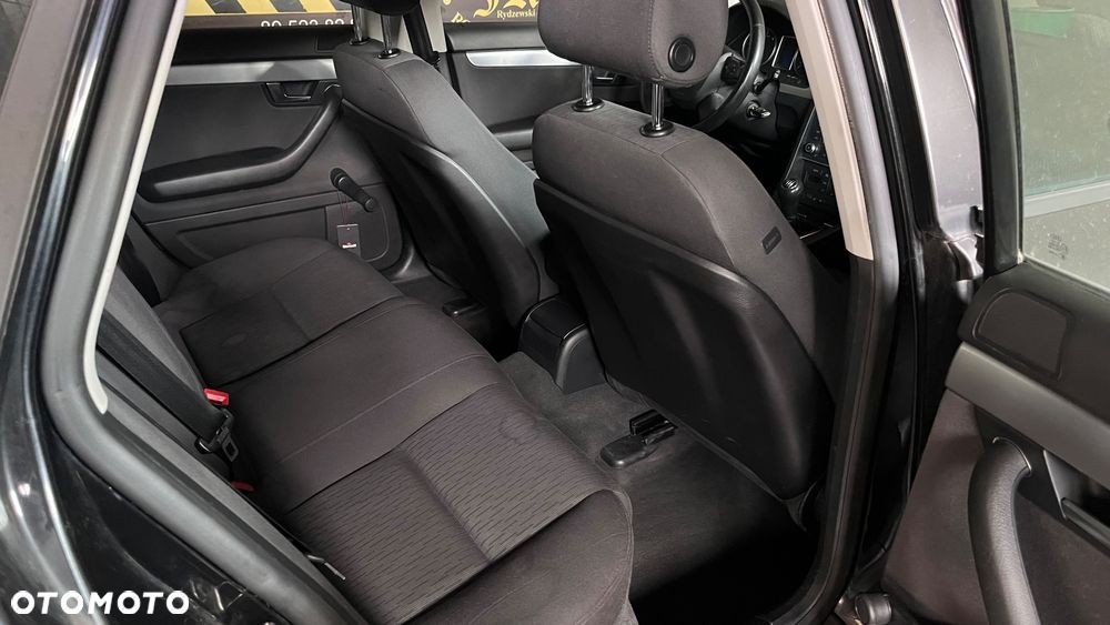 Audi A4 Avant 2.0 TDI DPF - 13