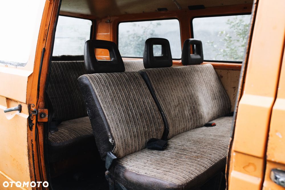 Volkswagen Transporter - 13