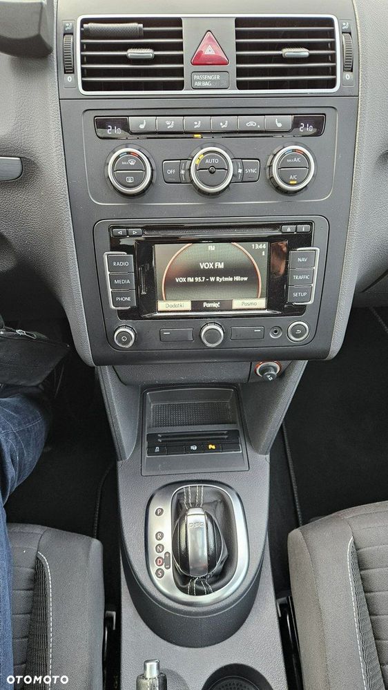 Volkswagen Touran 1.6 TDI DPF DSG Cup - 30