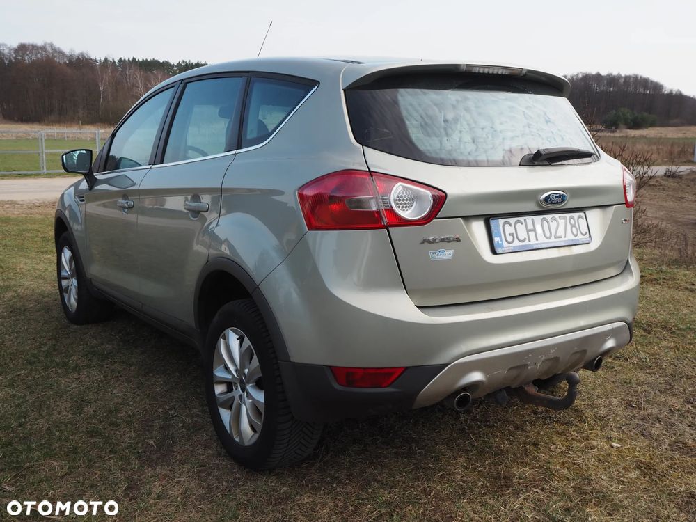 Ford Kuga 2.0 TDCi 4x4 Titanium - 12