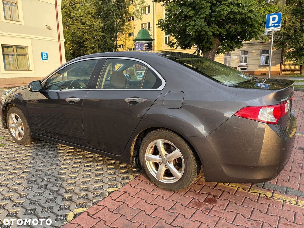 Honda Accord 2.0 Executive Nav - 8