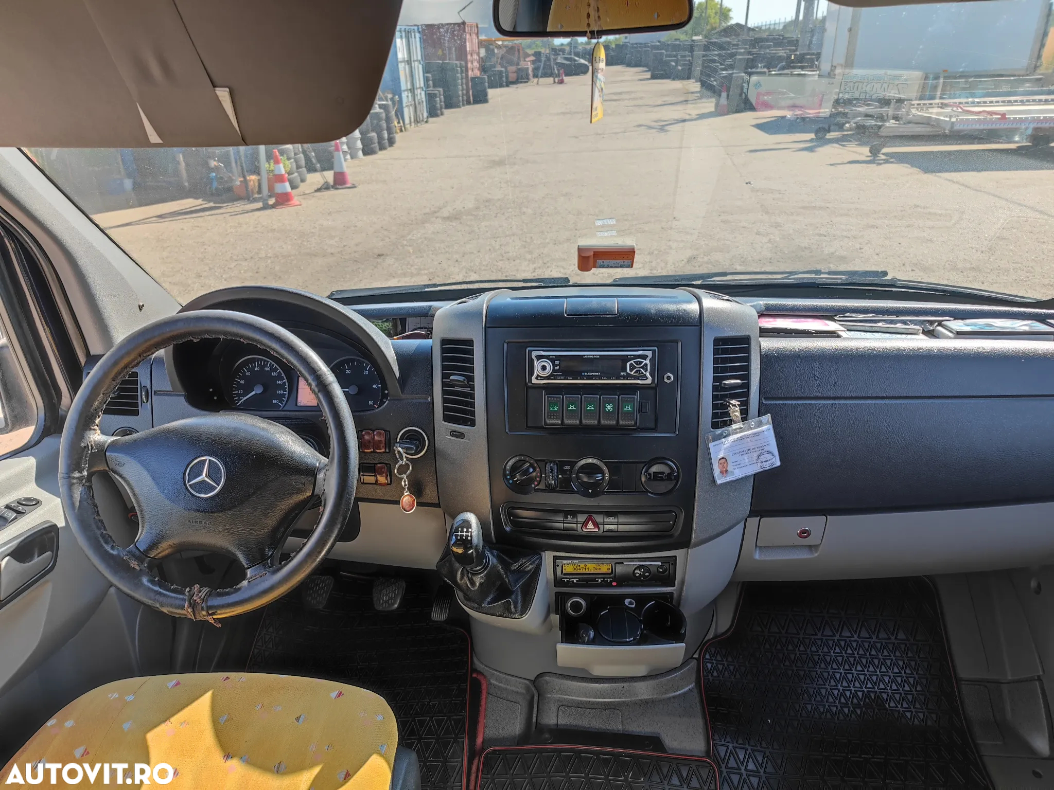 Mercedes-Benz Sprinter - 11