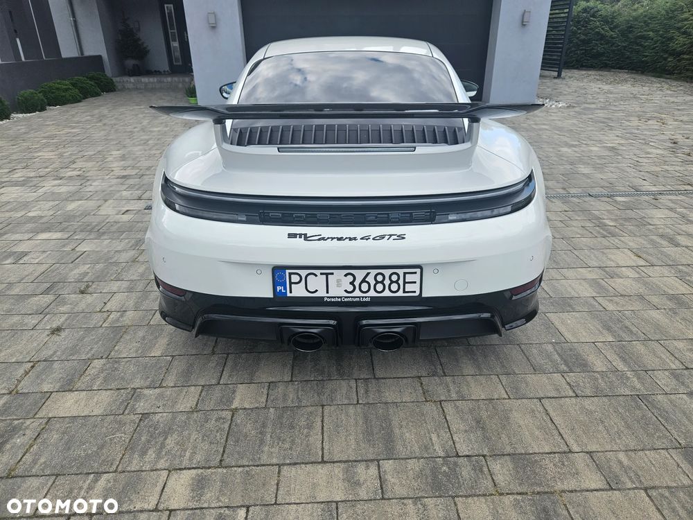 Porsche 911 Carrera T-Hybrid 4 GTS - 5