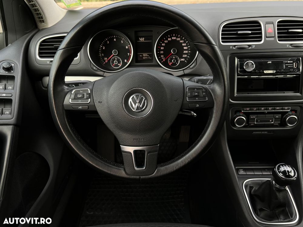 Volkswagen Golf - 9