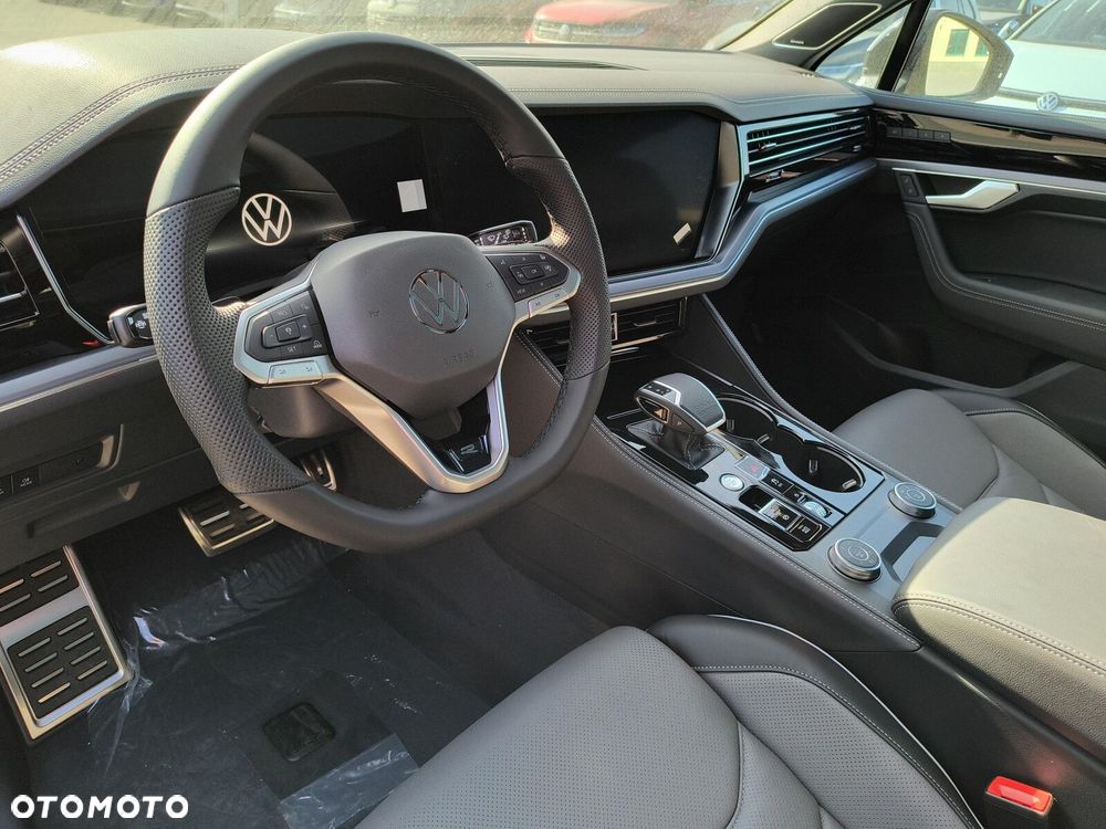 Volkswagen Touareg 3.0 V6 TDI 4Motion R-Line Final Edition - 10