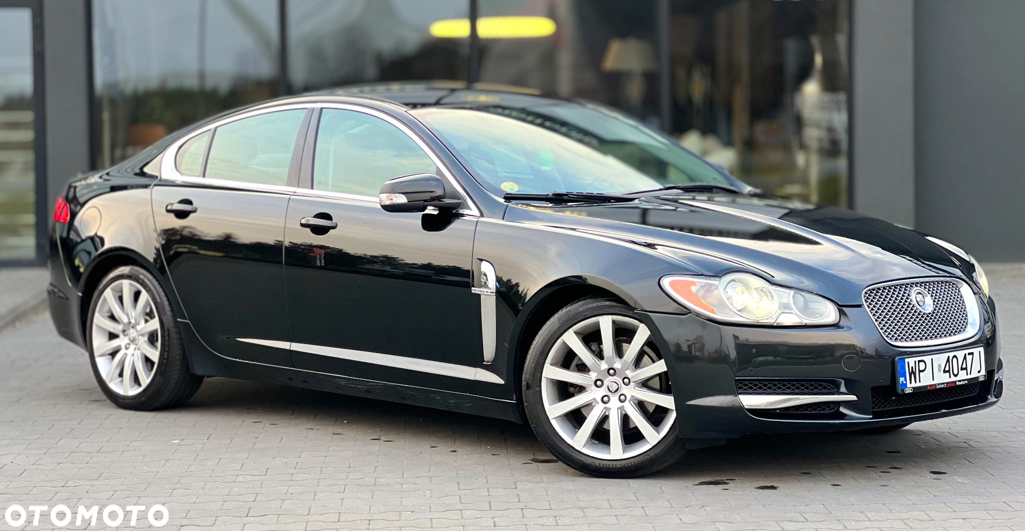 Jaguar XF 2.7 V6 D Premium Luxury - 4