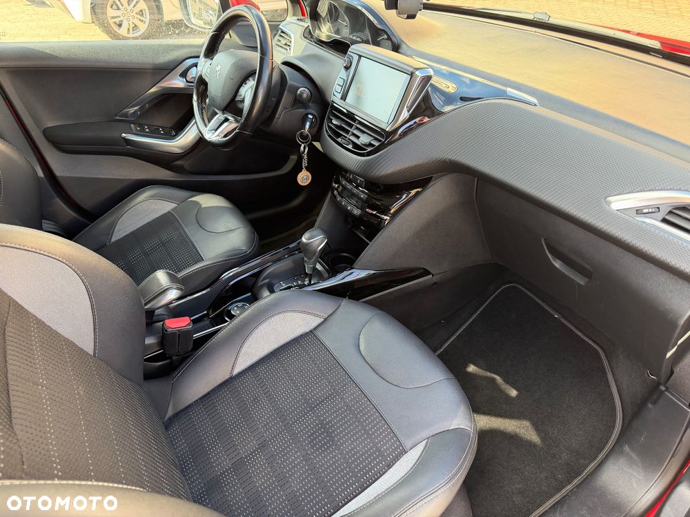 Peugeot 2008 PureTech 110 Stop&Start EAT6 Allure - 11