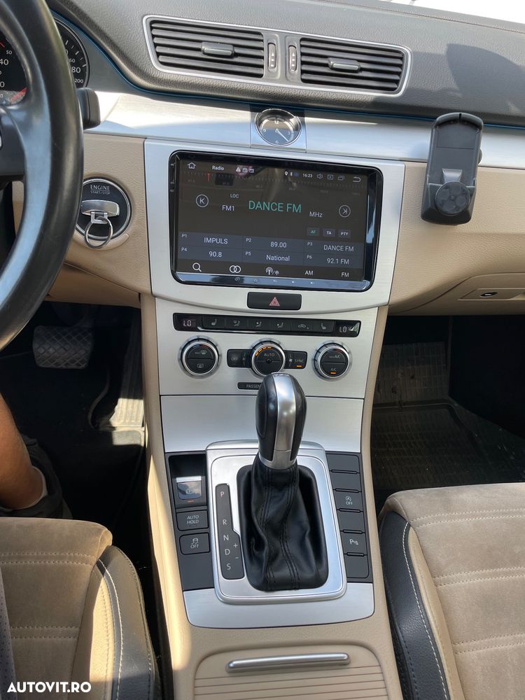 Volkswagen Passat CC - 30
