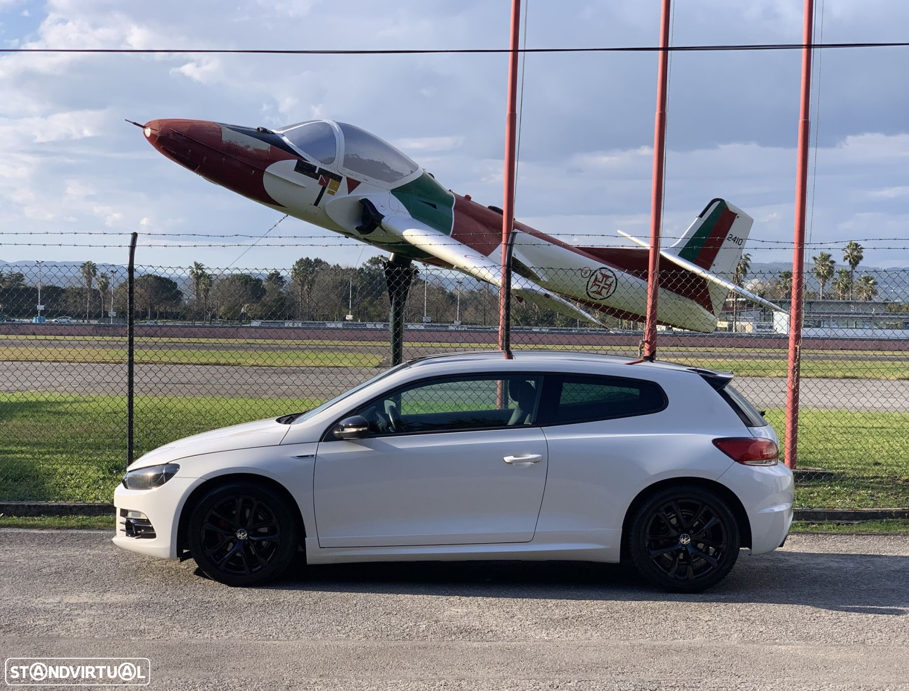 VW Scirocco 2.0 TDI R-Line DSG - 2
