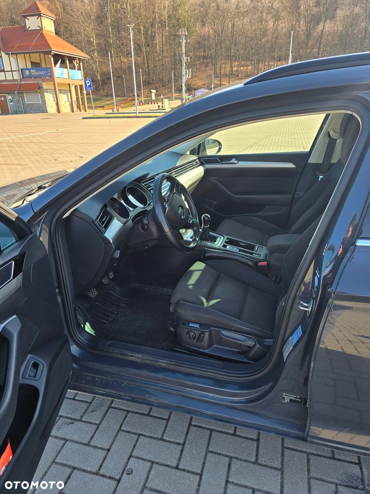 Volkswagen Passat Variant 2.0 TDI BMT Comfortline - 11