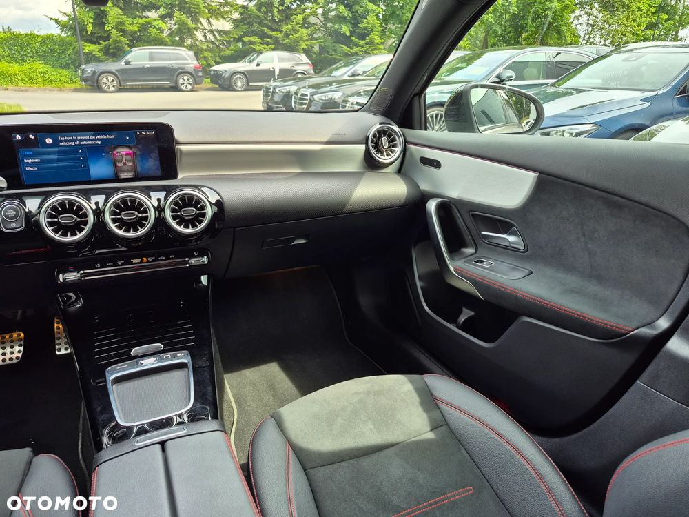 Mercedes-Benz Klasa A 200 AMG Line 7G-DCT - 24