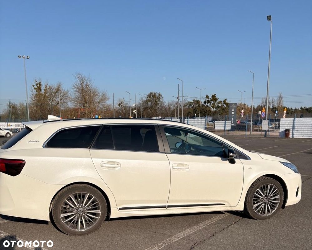 Toyota Avensis 1.8 Selection MS - 4