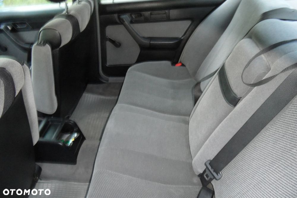 BMW Seria 5 525i - 14