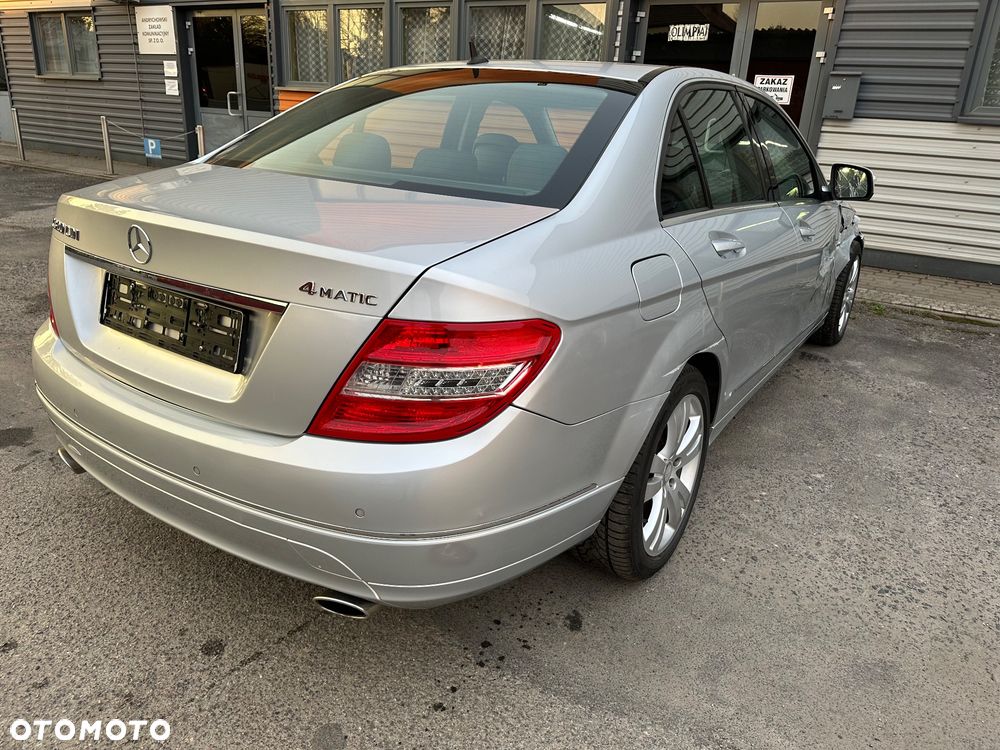 Mercedes-Benz Klasa C 320 CDI DPF 4Matic 7G-TRONIC Elegance - 4