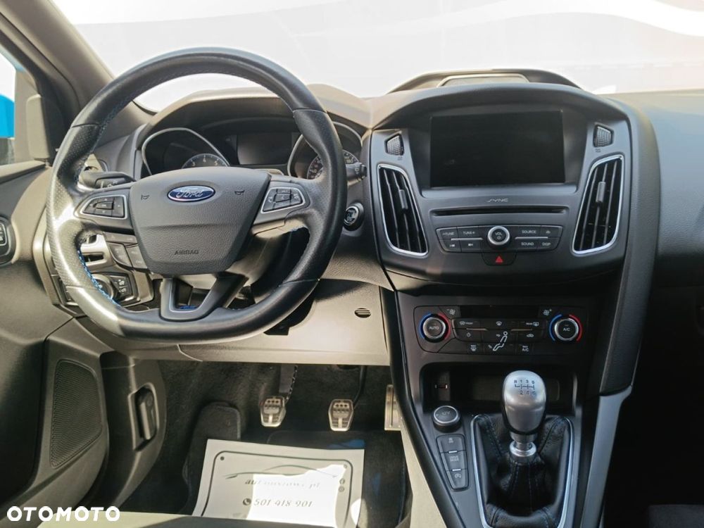 Ford Focus - 8