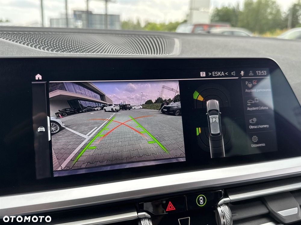 BMW Seria 3 320d xDrive - 13
