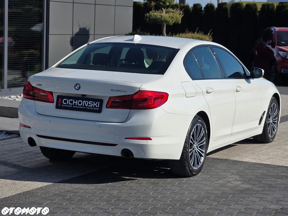 BMW Seria 5 530e iPerformance xDrive Sport Line sport - 16