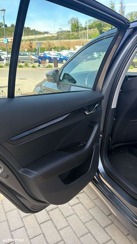 Skoda Octavia 2.0 TDI DSG Style - 24