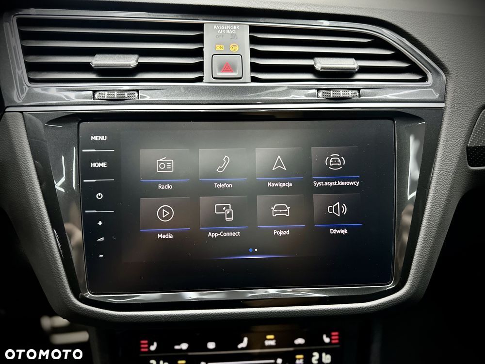 Volkswagen Tiguan - 32