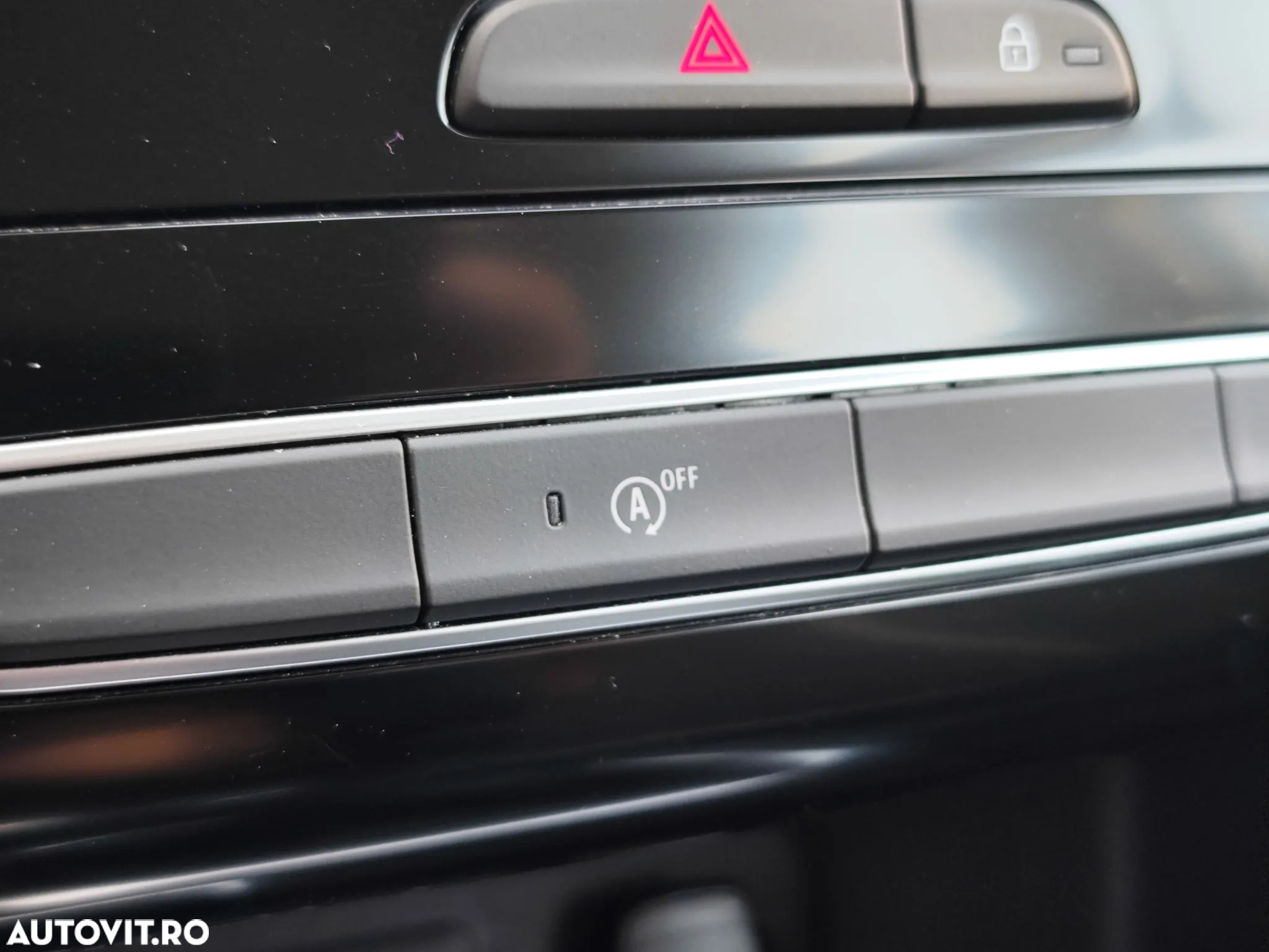 Renault Megane Grandtour BLUE dCi 115 BUSINESS EDITION - 29