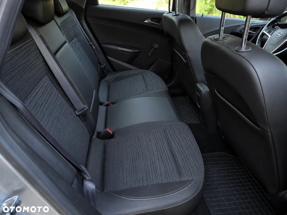 Opel Astra 1.4 Turbo Design Edition - 15
