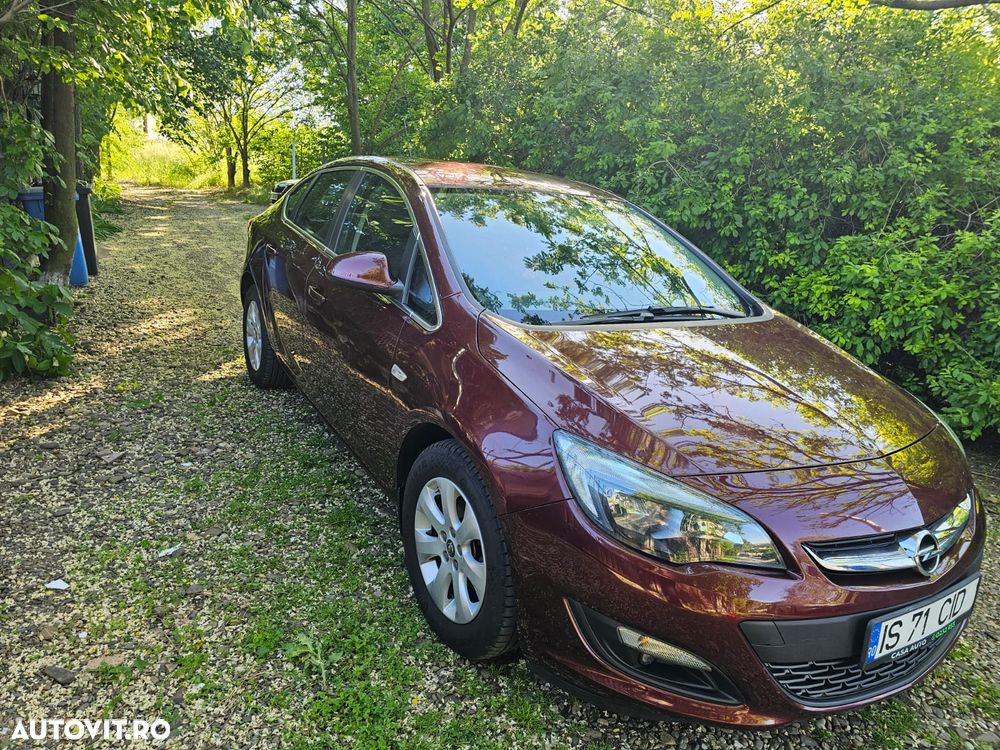 Opel Astra 1.4 Turbo ECOTEC Enjoy - 2