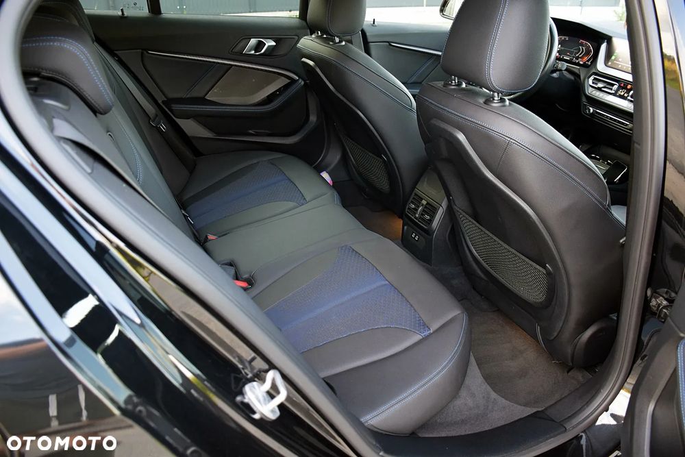 BMW Seria 1 120d xDrive M Sport - 22