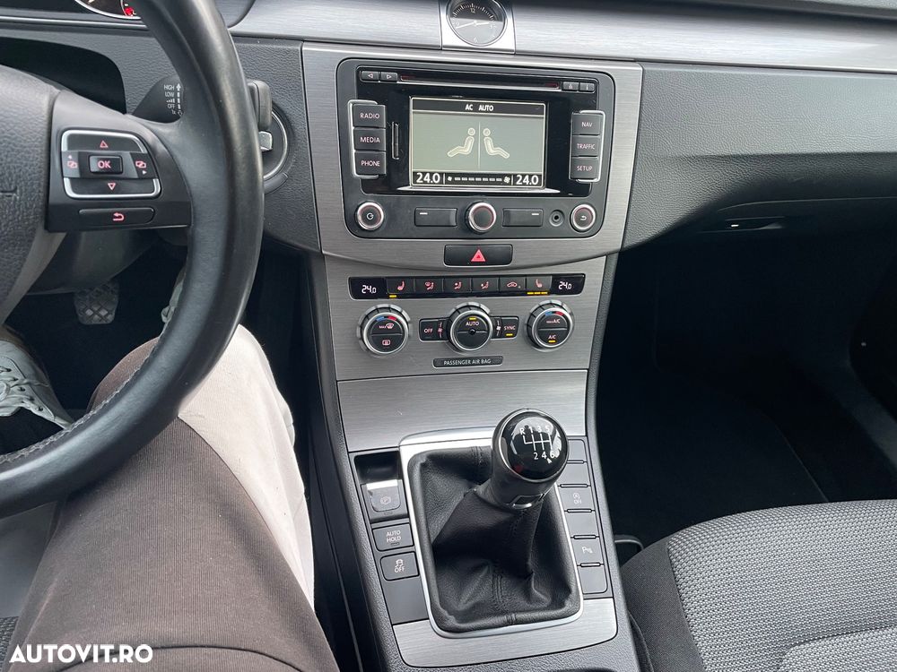 Volkswagen Passat - 27