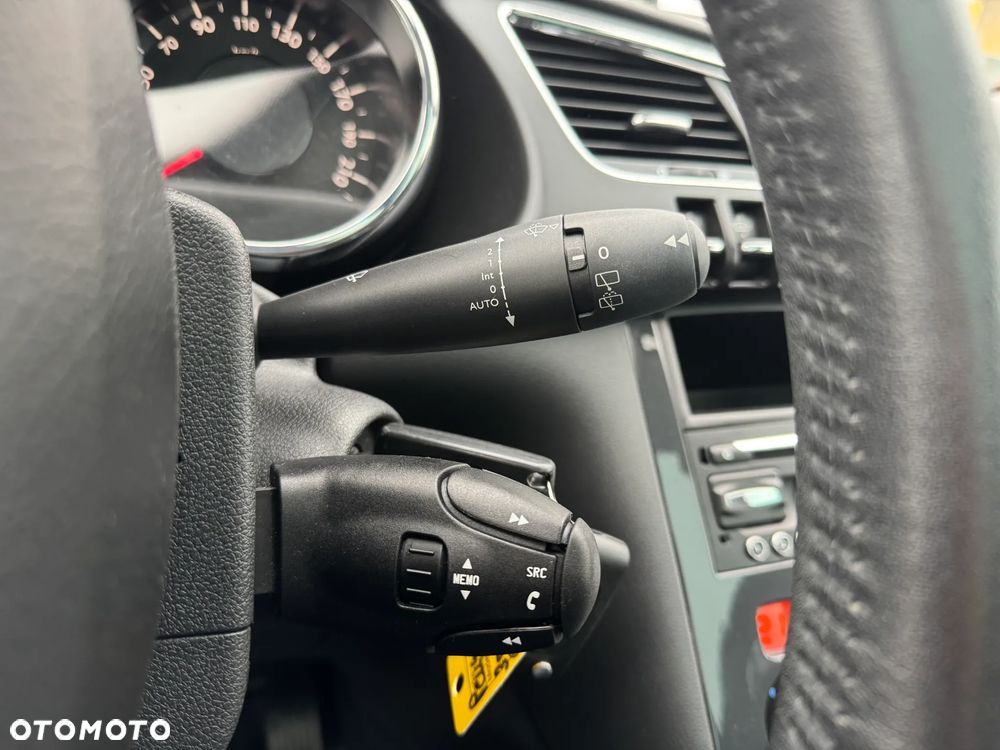 Peugeot 3008 PureTech 130 Stop & Start GPF Allure - 16