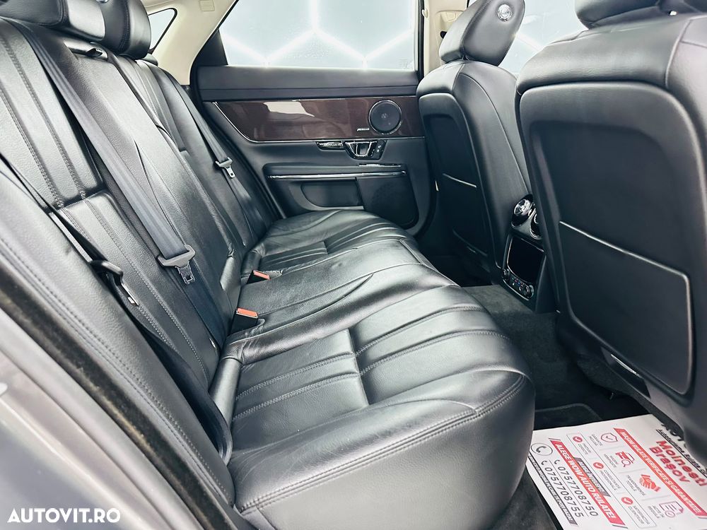 Jaguar XJ 30d Premium Luxury - 8