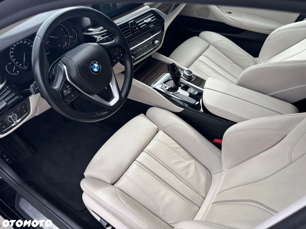 BMW Seria 5 520d Luxury Line - 8