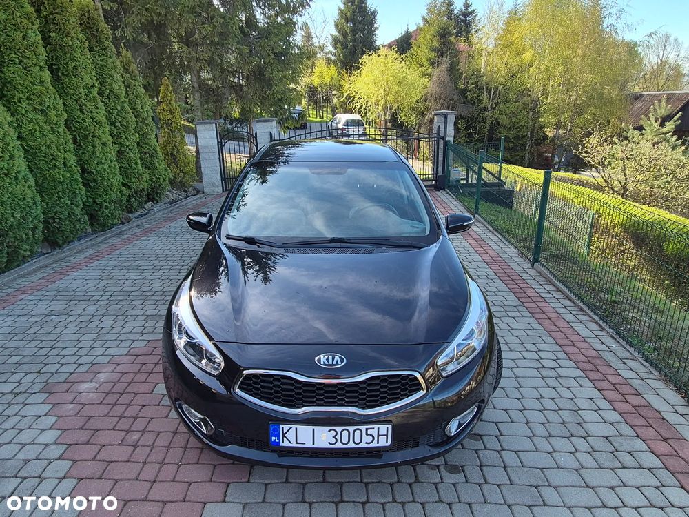 Kia Ceed - 12